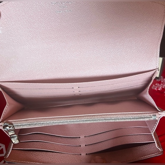 Louis Vuitton Pink Epi Sarah Wallet - Picture 3 of 7